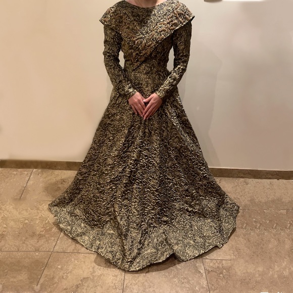 Brocade Ballgown Black & Gold - Picture 1 of 10